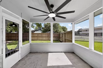 1086 S Hood Street, Alvin, TX 77511 - Photo 7