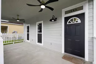 1086 S Hood St, Alvin, TX 77511 - Photo 9