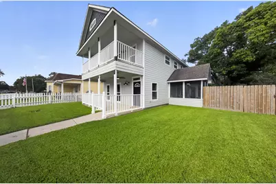 1086 S Hood Street, Alvin, TX 77511 - Photo 1