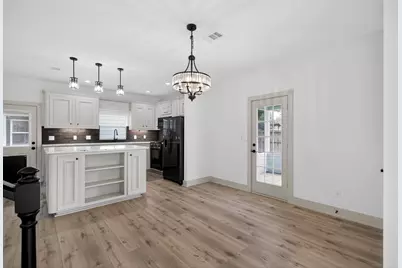 1086 S Hood Street, Alvin, TX 77511 - Photo 15