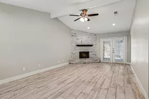 34 E Wandering Oak Dr, The Woodlands, TX 77381 - Photo 5
