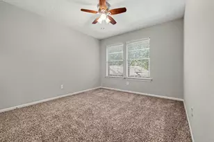 34 E Wandering Oak Dr, The Woodlands, TX 77381 - Photo 13