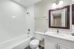 34 E Wandering Oak Dr, The Woodlands, TX 77381 - Photo 19