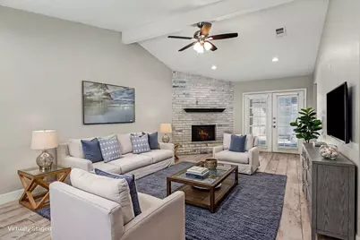 34 E Wandering Oak Drive, The Woodlands, TX 77381 - Photo 3