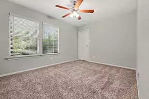 34 E Wandering Oak Dr, The Woodlands, TX 77381 - Photo 15
