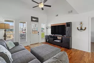 1016 Redfish St, Bayou Vista, TX 77563 - Photo 5