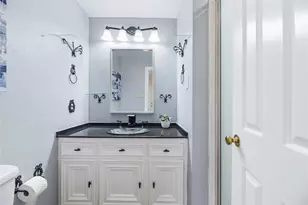 8115 Meadow Crest St, Houston, TX 77071 - Photo 43