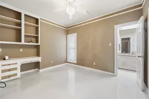 8115 Meadow Crest St, Houston, TX 77071 - Photo 21