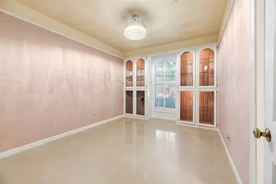 8115 Meadow Crest Street, Houston, TX 77071 - Photo 17