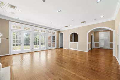 8115 Meadow Crest Street, Houston, TX 77071 - Photo 11