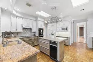 8115 Meadow Crest St, Houston, TX 77071 - Photo 39