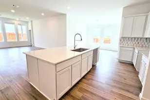 8219 Holly Blue Dr, Rosharon, TX 77583 - Photo 3