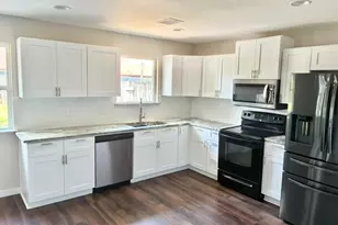 9815 Rocky Hollow Rd, La Porte, TX 77571 - Photo 11