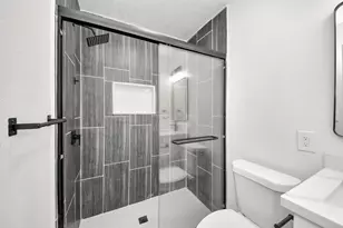 9610 Westview Dr, Houston, TX 77055 - Photo 13