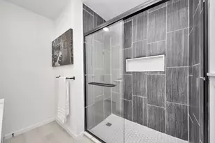 9610 Westview Dr, Houston, TX 77055 - Photo 29