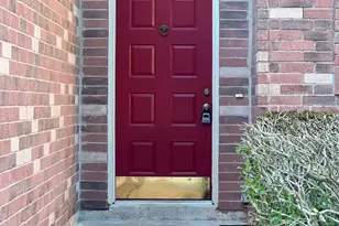 3334 Oak Branch Ln, Sugar Land, TX 77479 - Photo 3