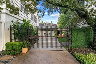 2419 Avalon Pl, Houston, TX 77019 - Photo 9