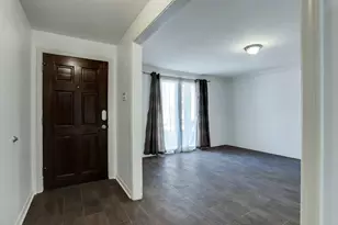 5827 Farwell Dr, Houston, TX 77035 - Photo 3