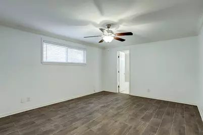 5827 Farwell Drive, Houston, TX 77035 - Photo 13