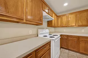 11827 E Galwan Cir, Houston, TX 77070 - Photo 17