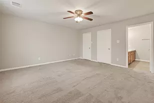 11827 E Galwan Cir, Houston, TX 77070 - Photo 33