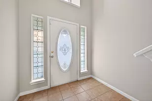 11827 E Galwan Cir, Houston, TX 77070 - Photo 5