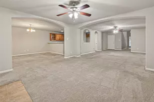 11827 E Galwan Cir, Houston, TX 77070 - Photo 7