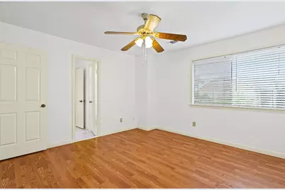 1922 Hickory Lawn Drive, Houston, TX 77077 - Photo 17