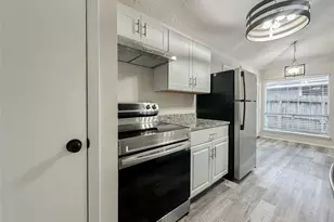 11009 Panicum Ct, Houston, TX 77086 - Photo 9