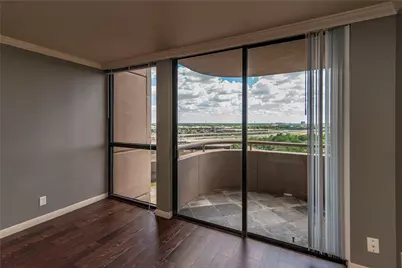 3525 Sage Road #1402, Houston, TX 77056 - Photo 7