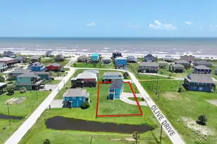 928 Olive Dr, Crystal Beach, TX 77650 - Photo 7