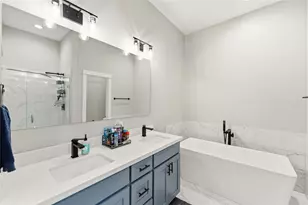 417 Stonework Landing Ln, Houston, TX 77076 - Photo 13