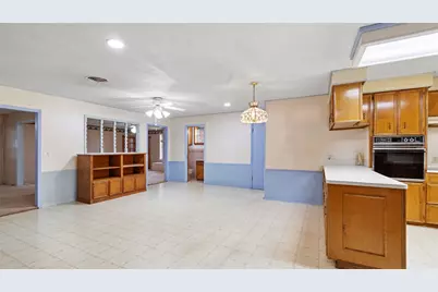 215 Lakeview Lane, El Campo, TX 77437 - Photo 13