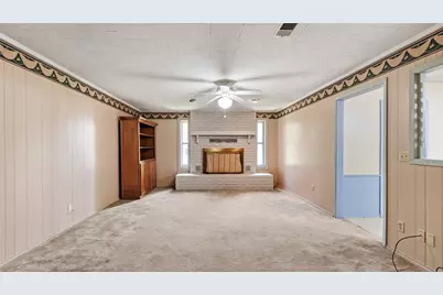 215 Lakeview Lane, El Campo, TX 77437 - Photo 15