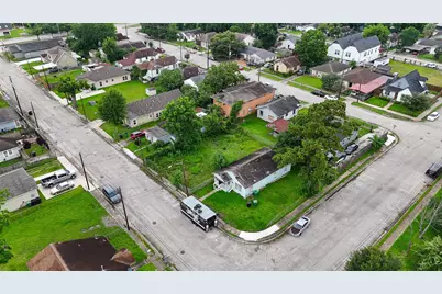 5537 Margarita Street, Houston, TX 77020 - Photo 17
