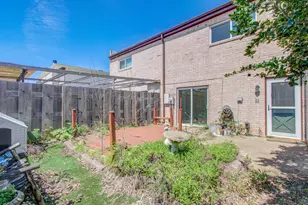 1311 Town Cir, Baytown, TX 77520 - Photo 33