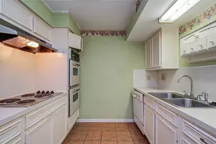 1311 Town Cir, Baytown, TX 77520 - Photo 7