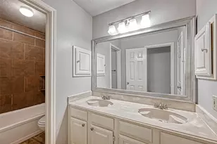 2235 Sentinal Oaks St, Sugar Land, TX 77478 - Photo 23