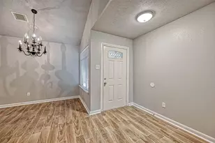 2235 Sentinal Oaks St, Sugar Land, TX 77478 - Photo 5
