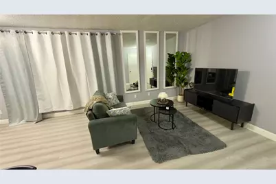 2750 Holly Hall Street #811, Houston, TX 77054 - Photo 5