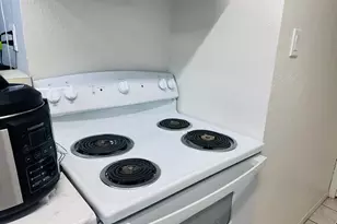 2750 Holly Hall St, Houston, TX 77054 - Photo 7