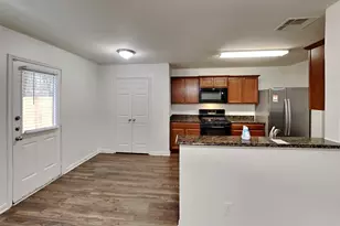 10200 Red Fern Ct, Conroe, TX 77385 - Photo 3