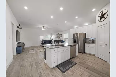 9 Alyssa Palms Drive, Manvel, TX 77578 - Photo 5