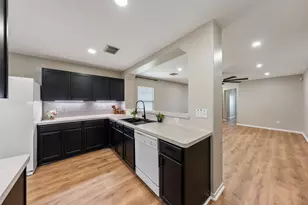 7826 Chervil Ln, Baytown, TX 77521 - Photo 13