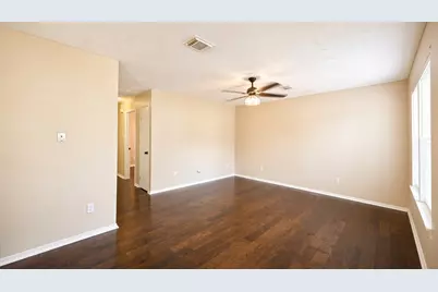 220 N William Barnett Avenue, Cleveland, TX 77327 - Photo 7
