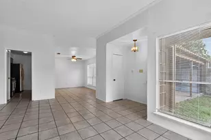 8151 Misty Ridge Ln, Houston, TX 77071 - Photo 7