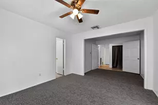 8151 Misty Ridge Ln, Houston, TX 77071 - Photo 17
