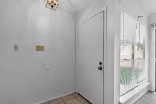 8151 Misty Ridge Ln, Houston, TX 77071 - Photo 3