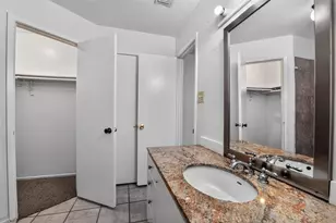 8151 Misty Ridge Ln, Houston, TX 77071 - Photo 21