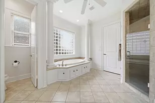 10 E Majestic Woods Pl, The Woodlands, TX 77382 - Photo 25